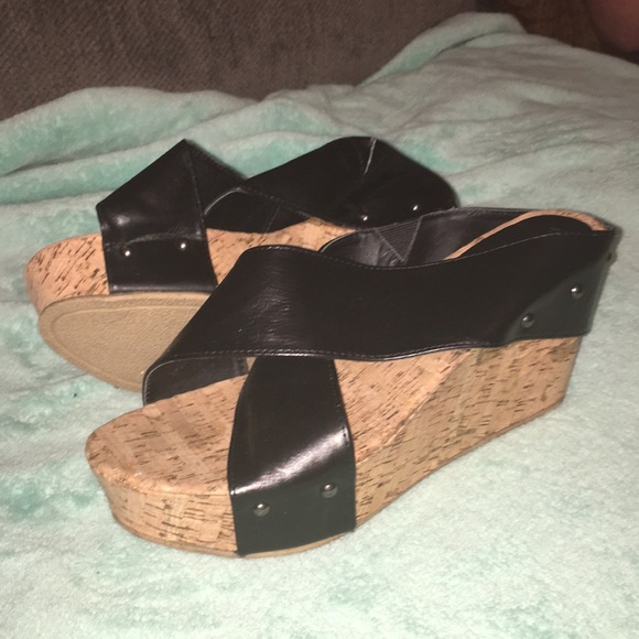 Shoes - Picture 2 of 3